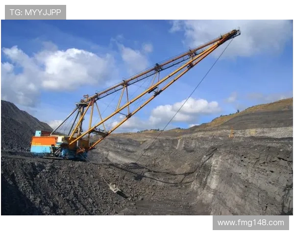 挖掘机露天煤矿大型铲装配套